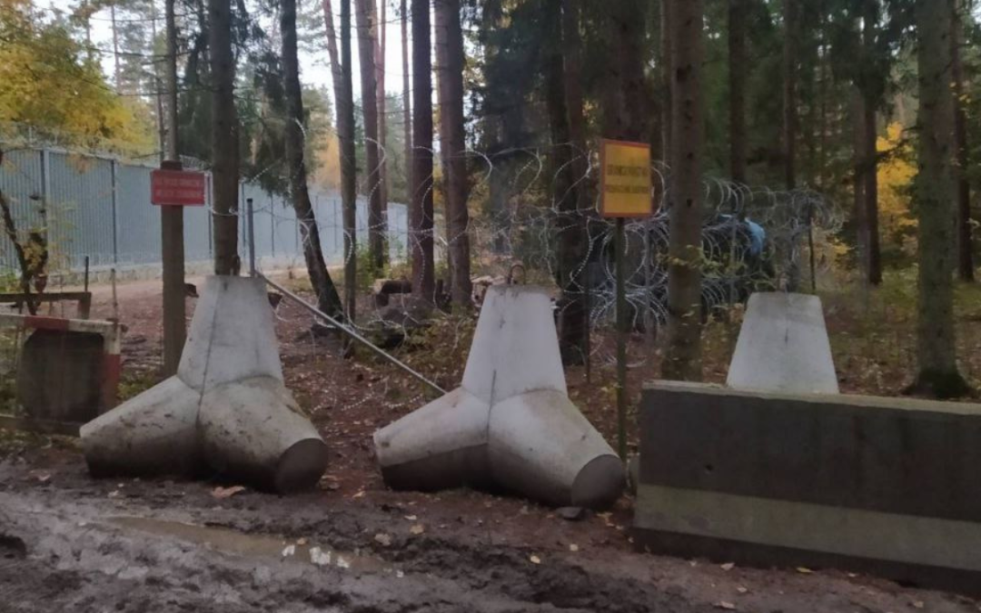 Confine Polonia Bielorussia muro filo spinato